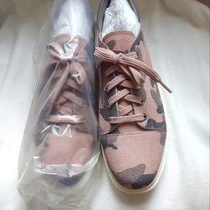 Linea Paolo kruz woman Sneakers size 9 Blush and gray como